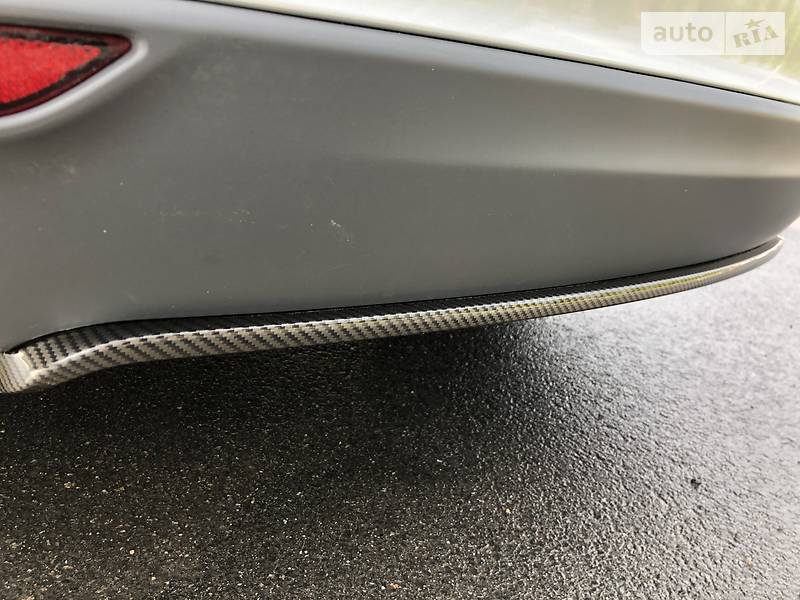 Лифтбек Tesla Model S 2016 в Днепре