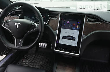 Лифтбек Tesla Model S 2018 в Киеве