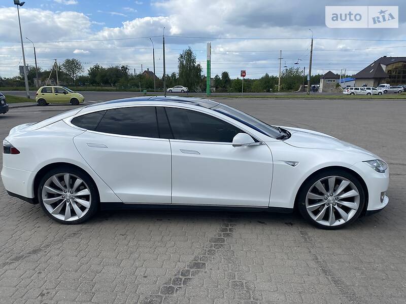 Хетчбек Tesla Model S 2013 в Луцьку