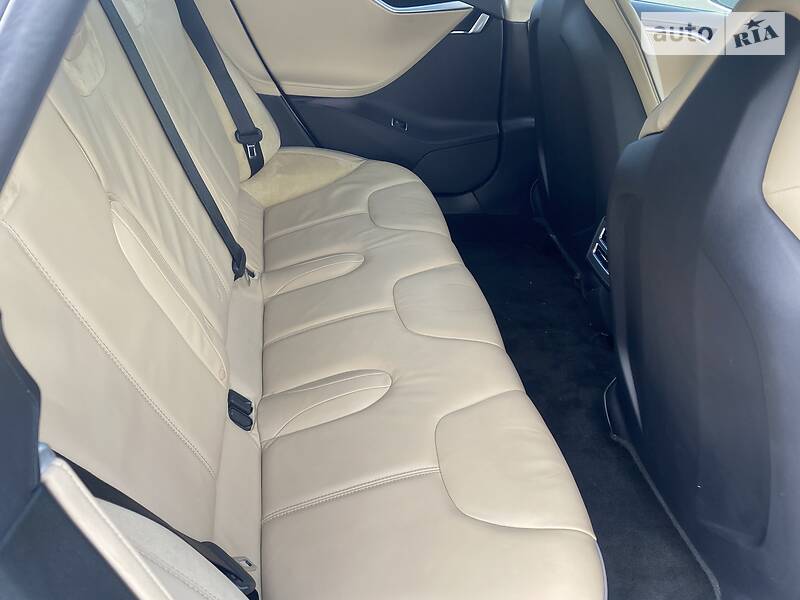 Хетчбек Tesla Model S 2013 в Луцьку