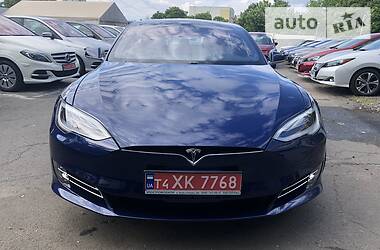 Седан Tesla Model S 2018 в 