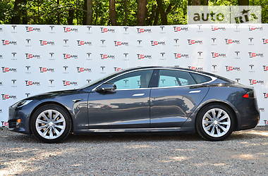 Ліфтбек Tesla Model S 2016 в 