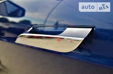 Седан Tesla Model S 2016 в 