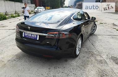 Хэтчбек Tesla Model S 2015 в Тернополе