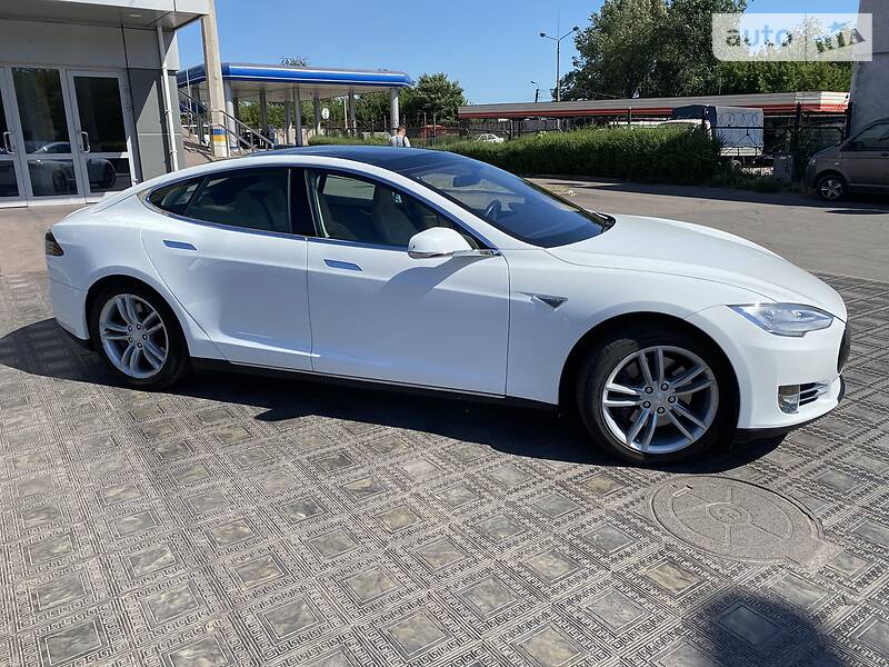 Седан Tesla Model S 2013 в Дніпрі фото 13 Седан Tesla Model S 2013 в Дніпрі
