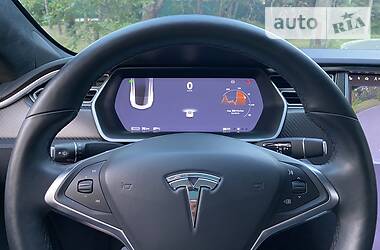 Седан Tesla Model S 2018 в Киеве