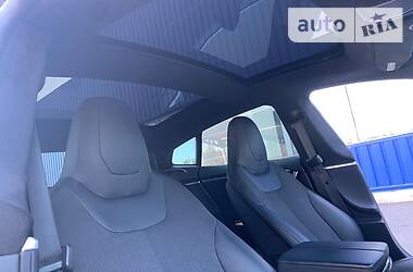 Седан Tesla Model S 2016 в 