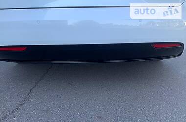 Седан Tesla Model S 2016 в 