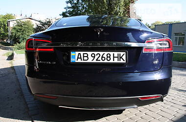 Хетчбек Tesla Model S 2014 в Вінниці