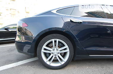 Лифтбек Tesla Model S 2013 в Харькове