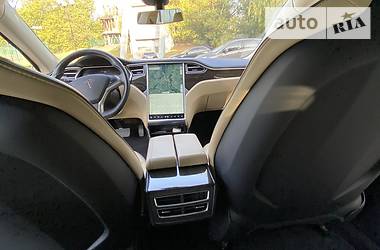 Лифтбек Tesla Model S 2014 в Киеве