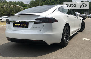 Седан Tesla Model S 2020 в Киеве