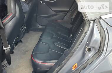 Лифтбек Tesla Model S 2013 в 