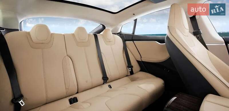 Лифтбек Tesla Model S 2012 в Киеве