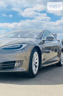 Хетчбек Tesla Model S 2016 в Харкові