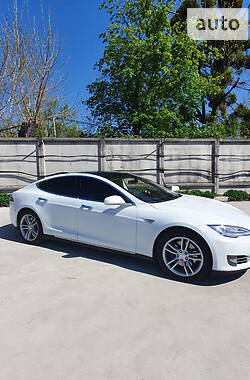 Ліфтбек Tesla Model S 2013 в Києві