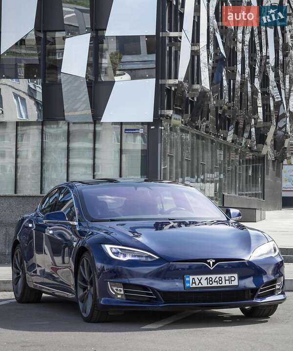 Tesla Model S 2018