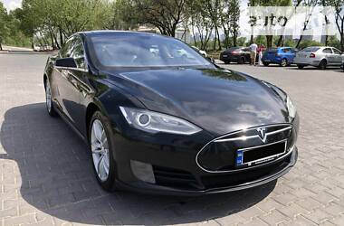 Хэтчбек Tesla Model S 2013 в Киеве