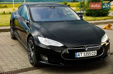 Хэтчбек Tesla Model S 2015 в Коломые