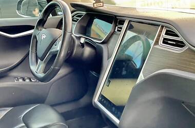 Хэтчбек Tesla Model S 2015 в Тернополе