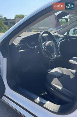 Лифтбек Tesla Model S 2015 в Черкассах