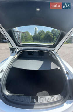 Лифтбек Tesla Model S 2015 в Черкассах