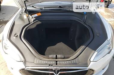Ліфтбек Tesla Model S 2013 в 