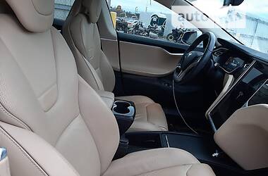 Лифтбек Tesla Model S 2016 в 