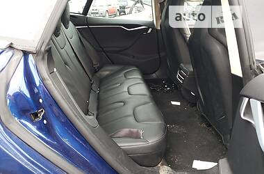 Ліфтбек Tesla Model S 2015 в 