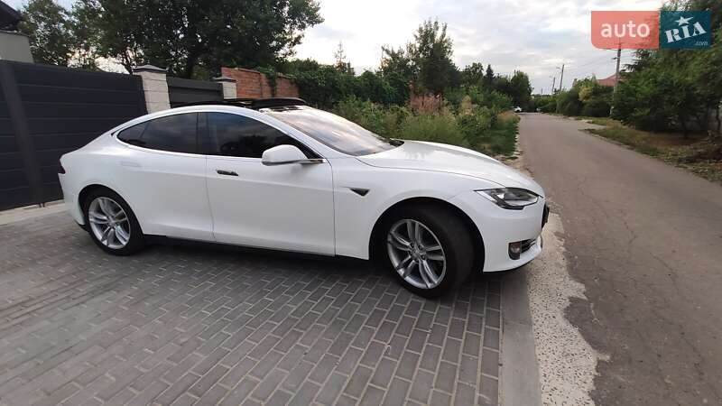 Ліфтбек Tesla Model S 2014 в Харкові фото 11 Ліфтбек Tesla Model S 2014 в Харкові