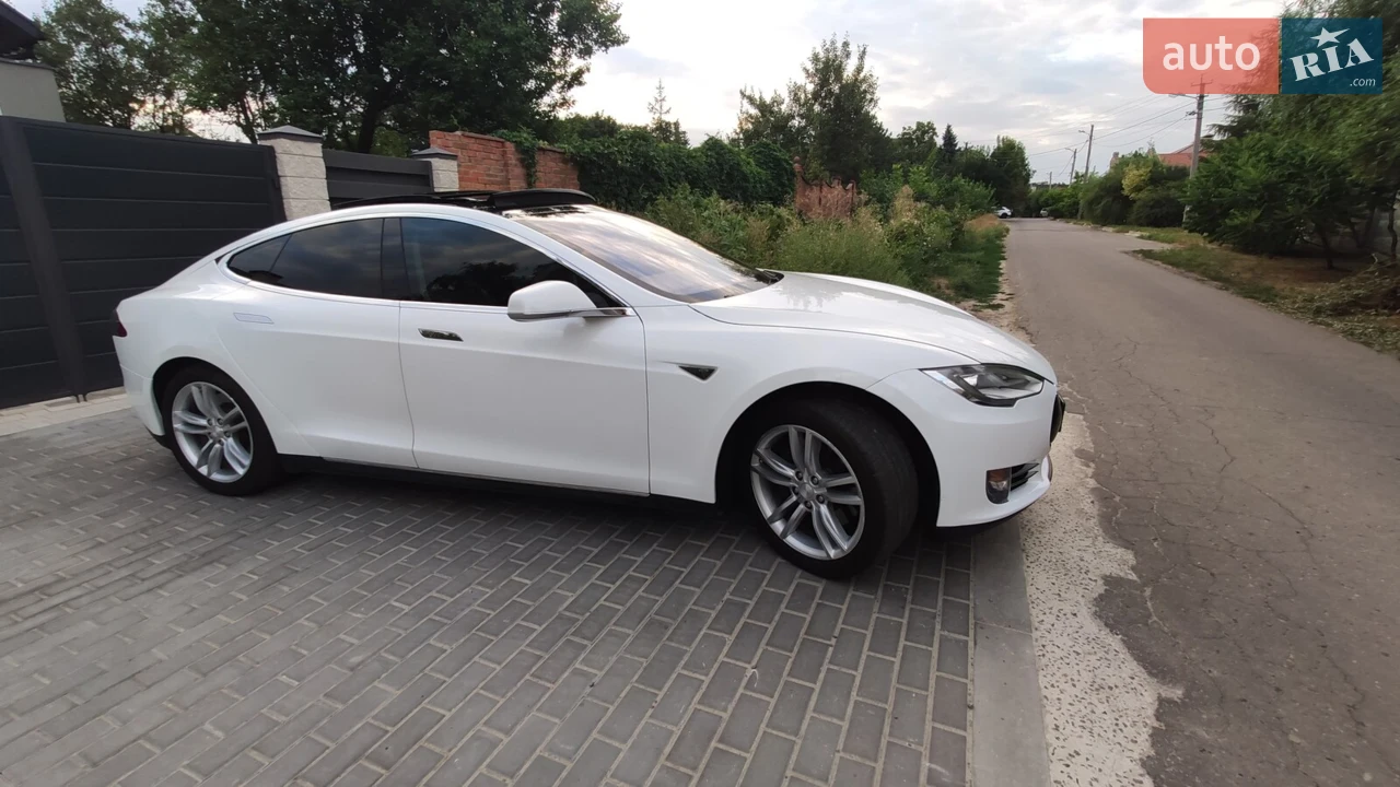 2014 Tesla Model S - мініатюра 11