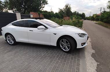 Ліфтбек Tesla Model S 2014 в Харкові