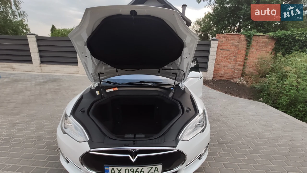 2014 Tesla Model S - мініатюра 17