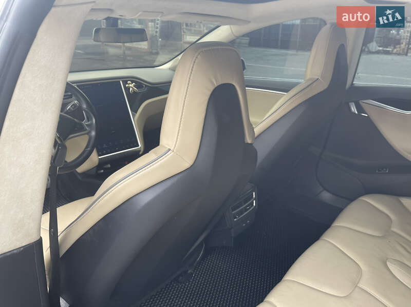 Лифтбек Tesla Model S 2013 в Днепре
