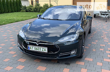 Хэтчбек Tesla Model S 2013 в Рожнятове