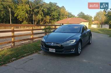Лифтбек Tesla Model S 2014 в Киеве