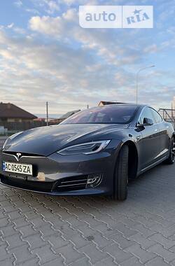 Седан Tesla Model S 2018 в Луцьку