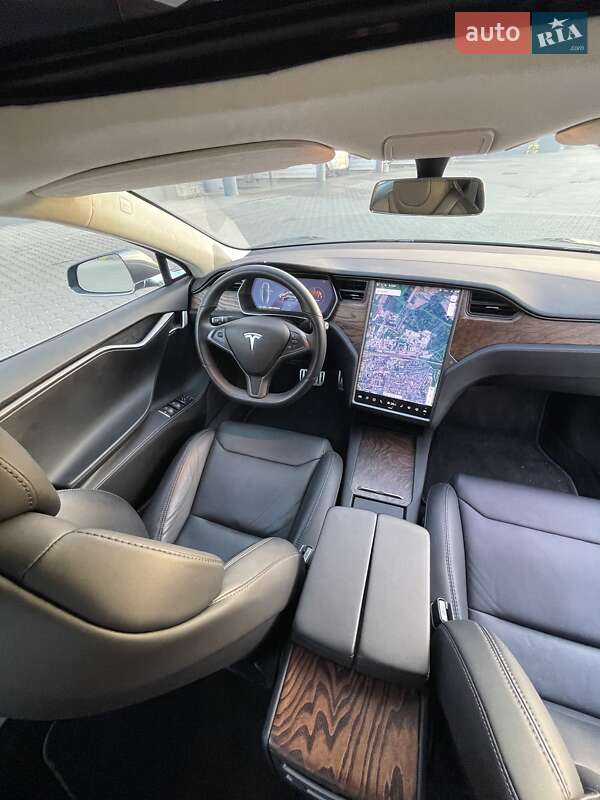 Седан Tesla Model S 2018 в Луцьку