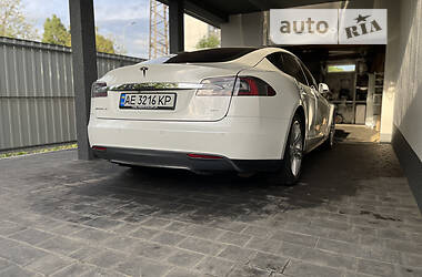 Седан Tesla Model S 2013 в Днепре