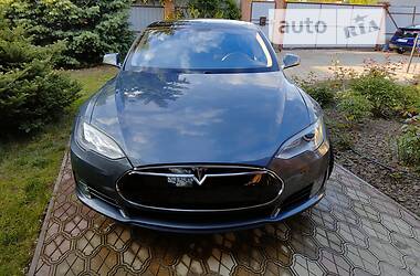 Лифтбек Tesla Model S 2013 в Киеве