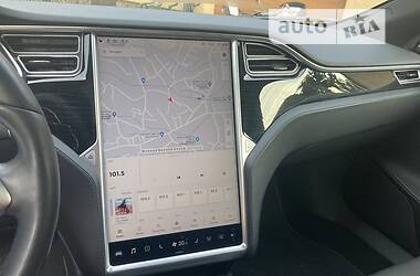 Хэтчбек Tesla Model S 2017 в Львове