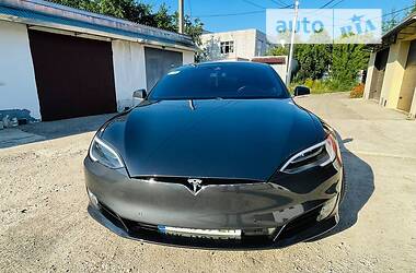 Лифтбек Tesla Model S 2016 в Харькове