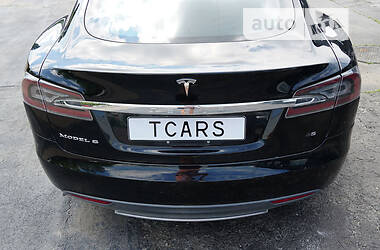 Лифтбек Tesla Model S 2014 в 