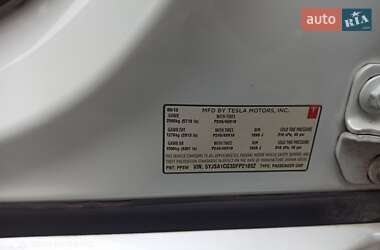 Ліфтбек Tesla Model S 2013 в Хмельницькому
