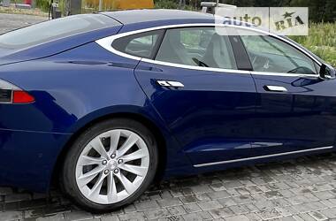 Ліфтбек Tesla Model S 2018 в Львові