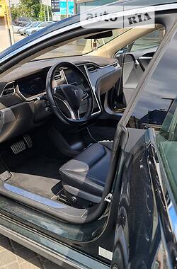 Седан Tesla Model S 2014 в Одессе