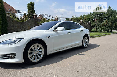 Хетчбек Tesla Model S 2020 в Рівному