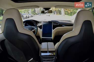 Лифтбек Tesla Model S 2015 в Киеве