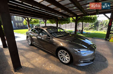 Седан Tesla Model S 2016 в Києві