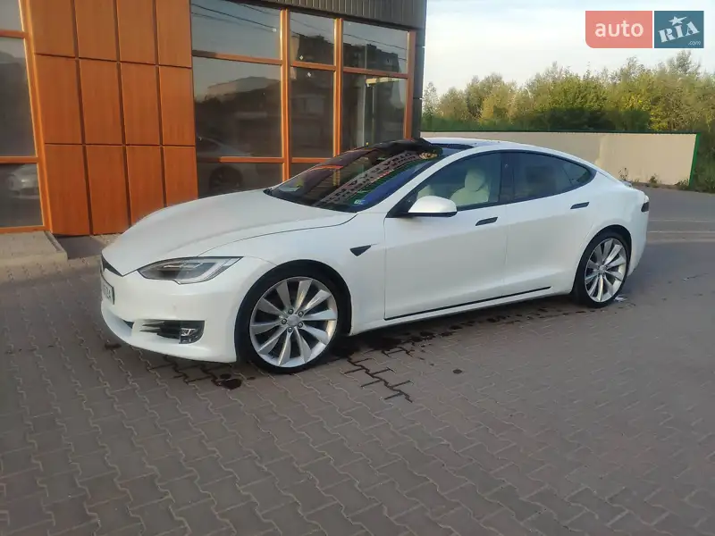 Tesla Model S 2018 VIN 5YJSA1E2XJF285301 фото оголошення 28 з 61